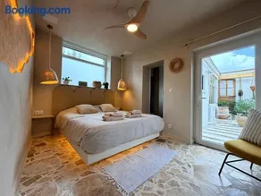 Le Douze - Suite privée, Jacuzzi spa et Terrasse - Image 1