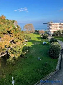 Seaview Lovely One bedroom holiday apartment - Image 4