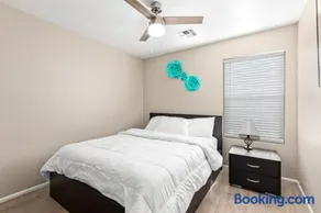 New! Your Home away from Home! - Image 5