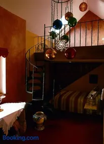 Moongate lodge - Image 4