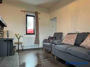 Blue Cottage - Image 2