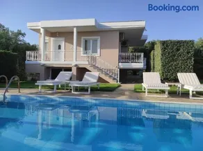 Villa Aphrodite - Image 1