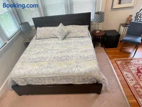 Deluxe King Master Suite - Image 1