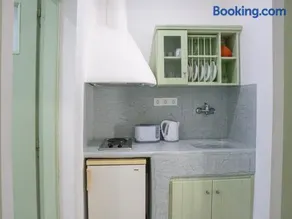 Nikos Place - Image 2