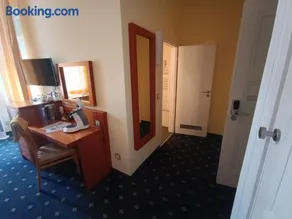 ZM 22, King Room doubleBed - Image 2