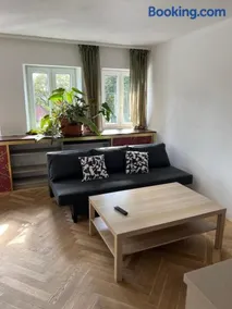 Lifestyle Wohnung mit Terrasse und Garten - Image 1