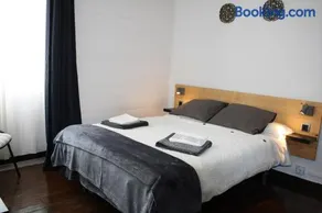 APARTAMENTO CÉNTRICO ESPACIOSO y CON GALERÍA ACRISTALADA - Image 1