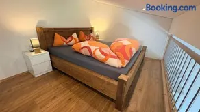 Davenna Loft - Image 1