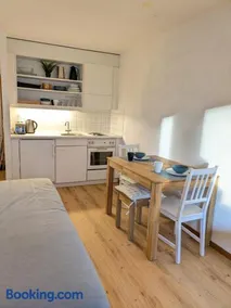 Studio with balcony, Niesen view & free parking near Interlaken, Thunersee & Blausee - Image 3