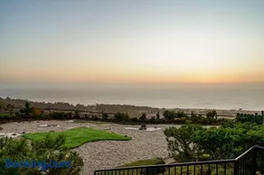 Charming 2BR 1Bath SofaBed with Mountain Sunset and Ocean Views - Image 2
