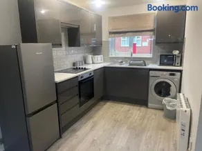 Stylish Property in Nuneaton - Image 4