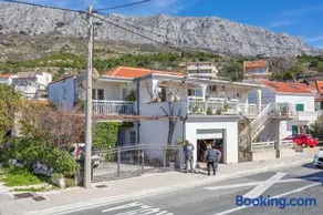 Apartments by the sea Orij, Omis - 7534 - Image 2