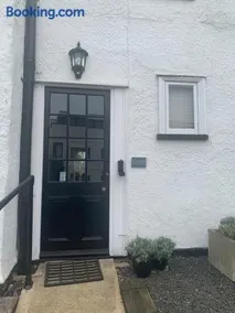 The Annexe Westbury House - Image 4