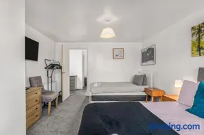 Badger Haven, Apartment 2 - Image 5