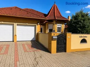 21 Star Residence - Image 1