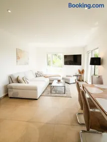 neue 90qm Ferienwohnung mit 3 Schlafzimmern in Seenähe - Image 1