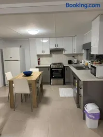 Family Friendly One Bedroom Studio - Image 1