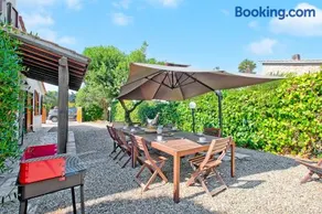 Villa Janela Escape & Retreat, 30m from the Beach - Happy Rentals - Image 2