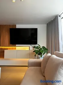 Moderno y Cálido Apartamento en el Centro - Image 2