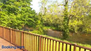28 Riverside, Caer Beris Holiday Park - Image 4