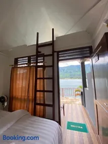 Vandu's View Guest house & Restaurant - Image 2