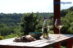 Hilltop Hideout - Image 5