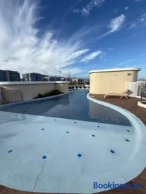 CP Marina Club Sky Luxury Studio Sleeps 4 - Image 2