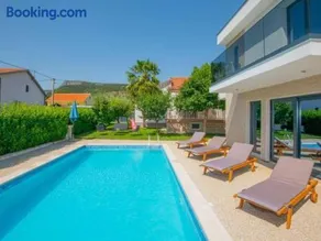 Holiday home Maja with private pool - Image 2