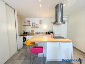 Lyon funky flat piscine et parking - Image 5