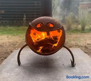 TinyLodge with hottub - Image 3