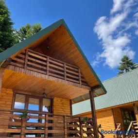 Hill Hut - Image 4
