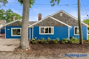 Cozy Pet-Friendly Condo l Pool l Dock l Walk to Parks - Image 4