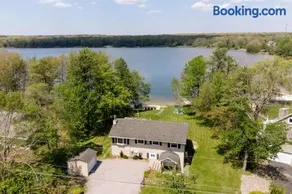The Bear Creek Lake House: Lake-Front | Kayaks | Fire Pit | Grill | Beach - Image 1