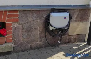 CrossARTig Parken,Fahrradgarage und PKW-Wallbox am Haus - Image 2