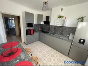 Très grand appartement à 10 min à pied du centre - Image 3