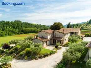Farmhouse in Perugia with Swimming Pool - Image 2