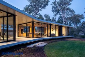 Boomerang House I Private Properties - Image 2