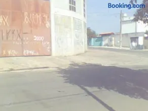 Ponto comercial, murado com grade - Image 2