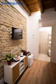 Domus Mirea - Image 1