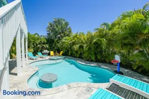 Beach Paradise - Image 2