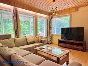 Countryside house with lakeside sauna and barbecue - Image 1