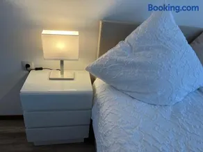 Großzügig geschnittene, helle, schöne Wohnung in Toplage - Image 2
