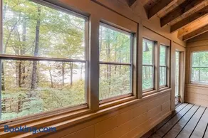 Lake View Cottage - Image 4