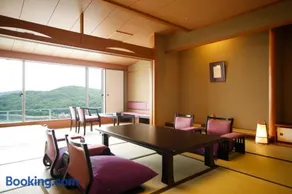 Toba Seaside Hotel - Image 4