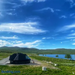 Arctic Land Adventure Glass Igloos - Image 2