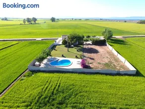 Chalet Garcia - Image 1