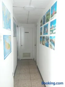 Hostel Room Aruba - Image 5