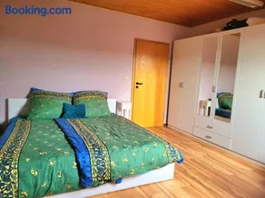 Gemütliche Ferienwohnung mit Ausblick auf das Saarpolygon - Image 2