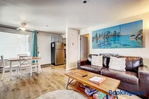Heavenly Mountain Lake Retreat Near Skiing, Hiking & Biking - Image 5