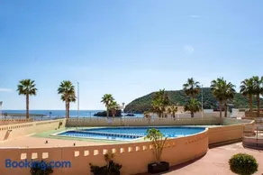 Apto Primera Línea con Piscina - Guipas Beach - Image 2